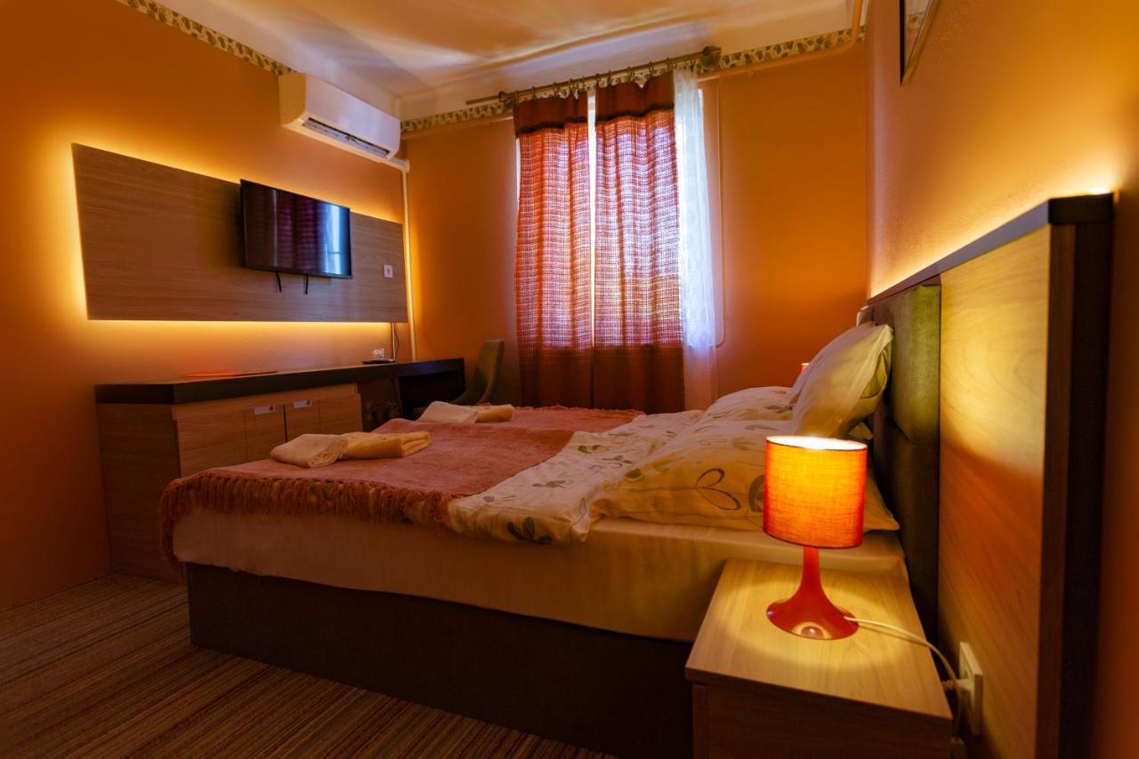 Alabastrom Panzio Es Etterem Bed and Breakfast Bogács Exteriör bild