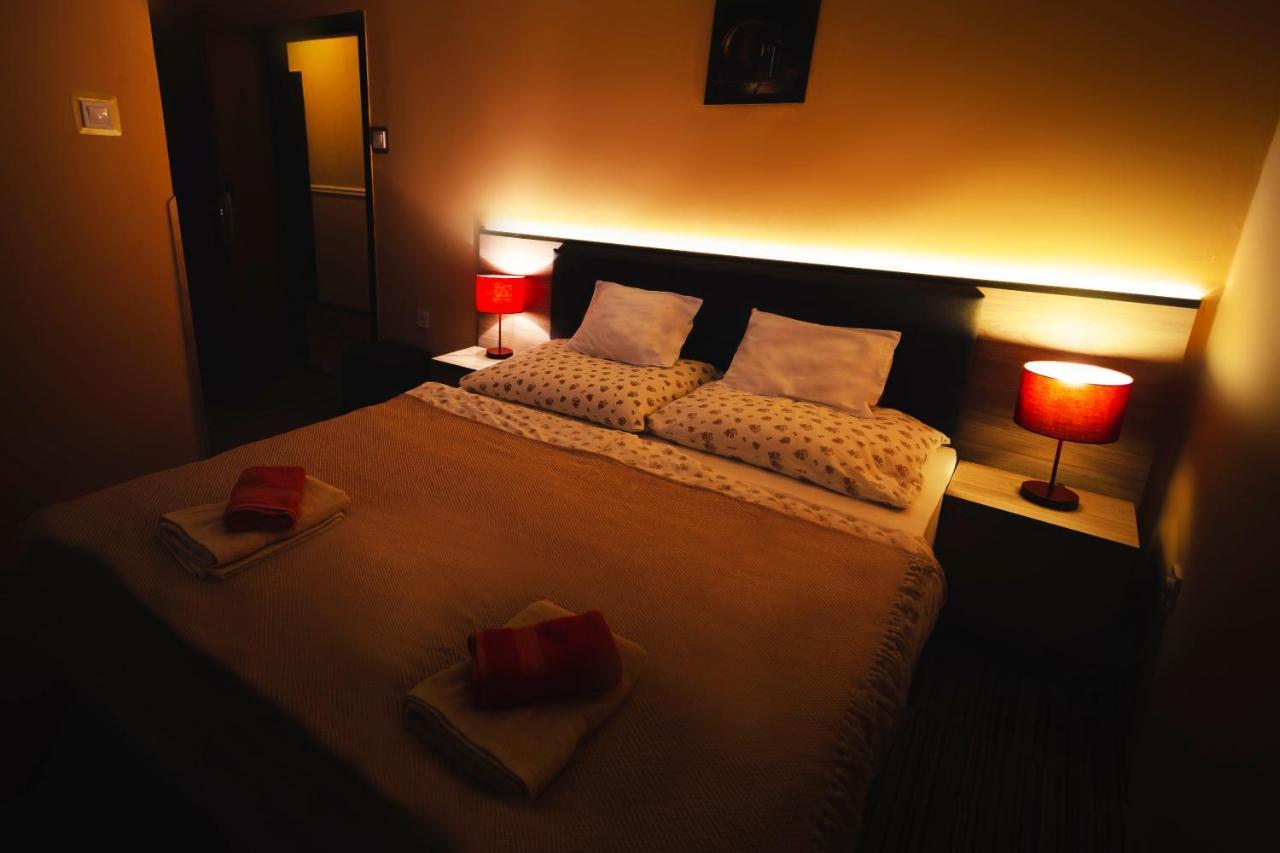 Alabastrom Panzio Es Etterem Bed and Breakfast Bogács Exteriör bild
