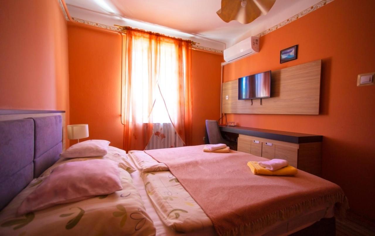 Alabastrom Panzio Es Etterem Bed and Breakfast Bogács Exteriör bild