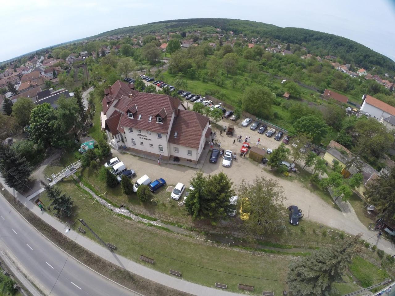 Alabastrom Panzio Es Etterem Bed and Breakfast Bogács Exteriör bild
